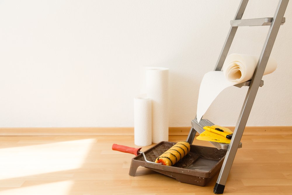 Glasweefselbehang of stucen.